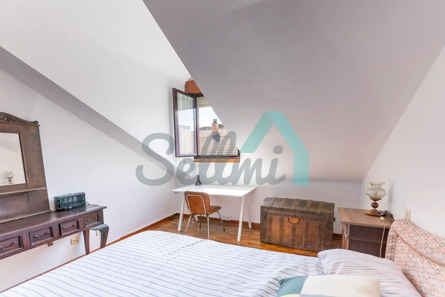 Schlafzimmer von Maisonette zur Miete in Oviedo  mit Heizung, Parkett und Terrasse