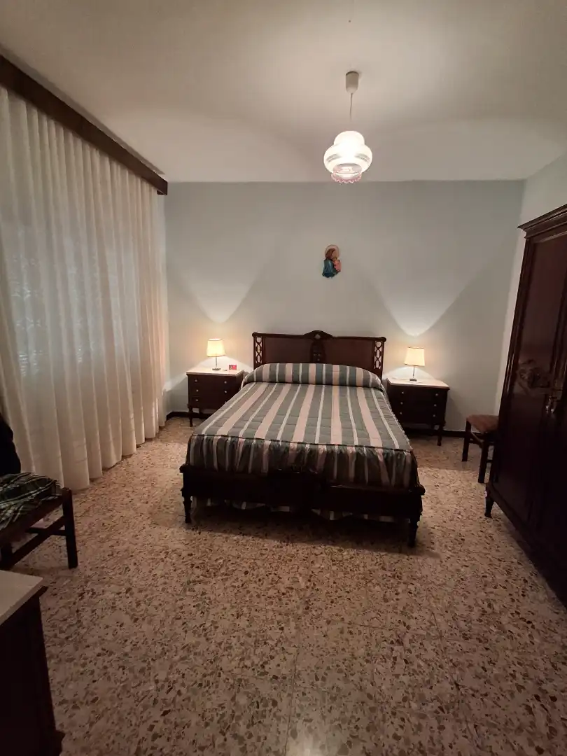Dormitori de Casa o xalet en venda en La Puebla de Almoradiel amb Calefacció, Moblat i Forn