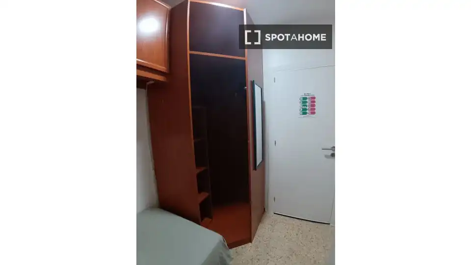 Room in Juan XXIII
