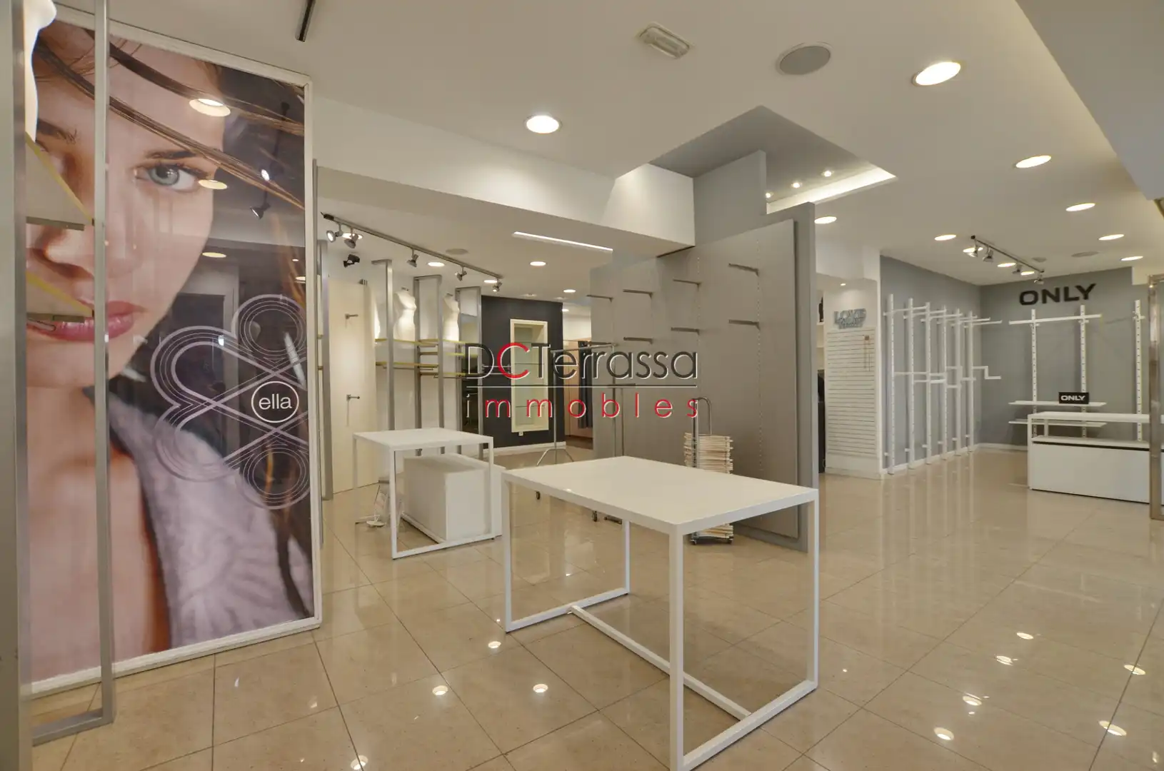 Local en venta en Terrassa con Aire acondicionado, Calefacción y Amueblado