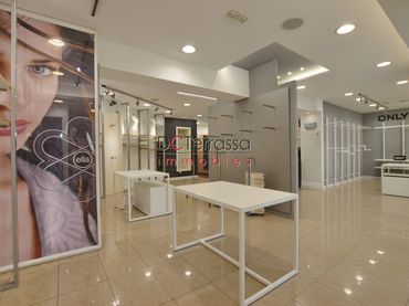 Local comercial en venda a Carrer de Santa Maria de Mazzarello