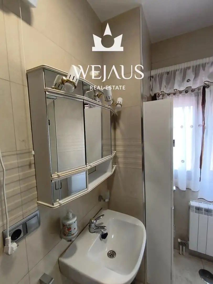 Baño de Piso de alquiler en El Astillero   con Calefacción, Amueblado y Alarma
