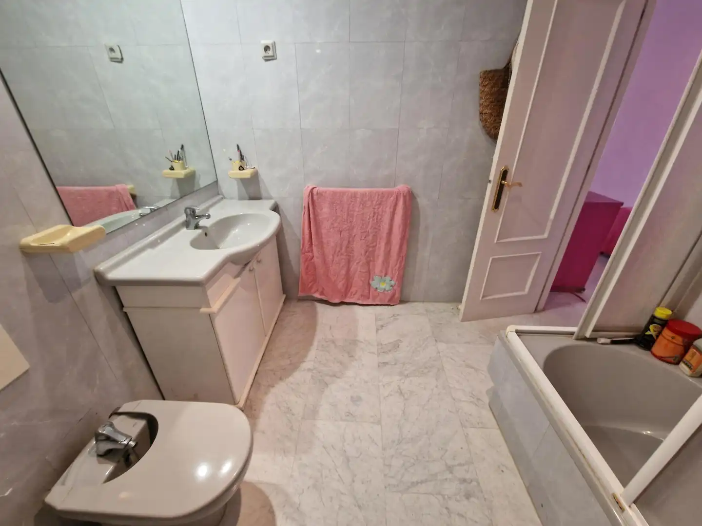 Badezimmer von Wohnung zur Miete in Águilas mit Balkon und Gemeinschaftspool