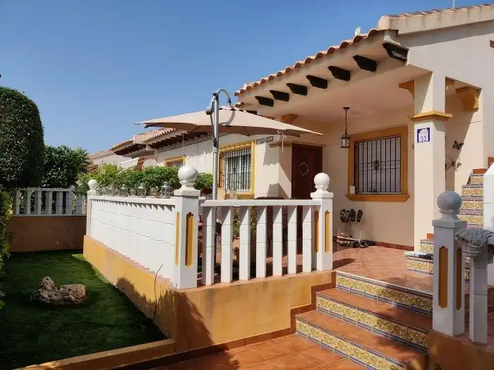 Terraced house with terrace for sale in Calle Cabo de Palos, imagen 3