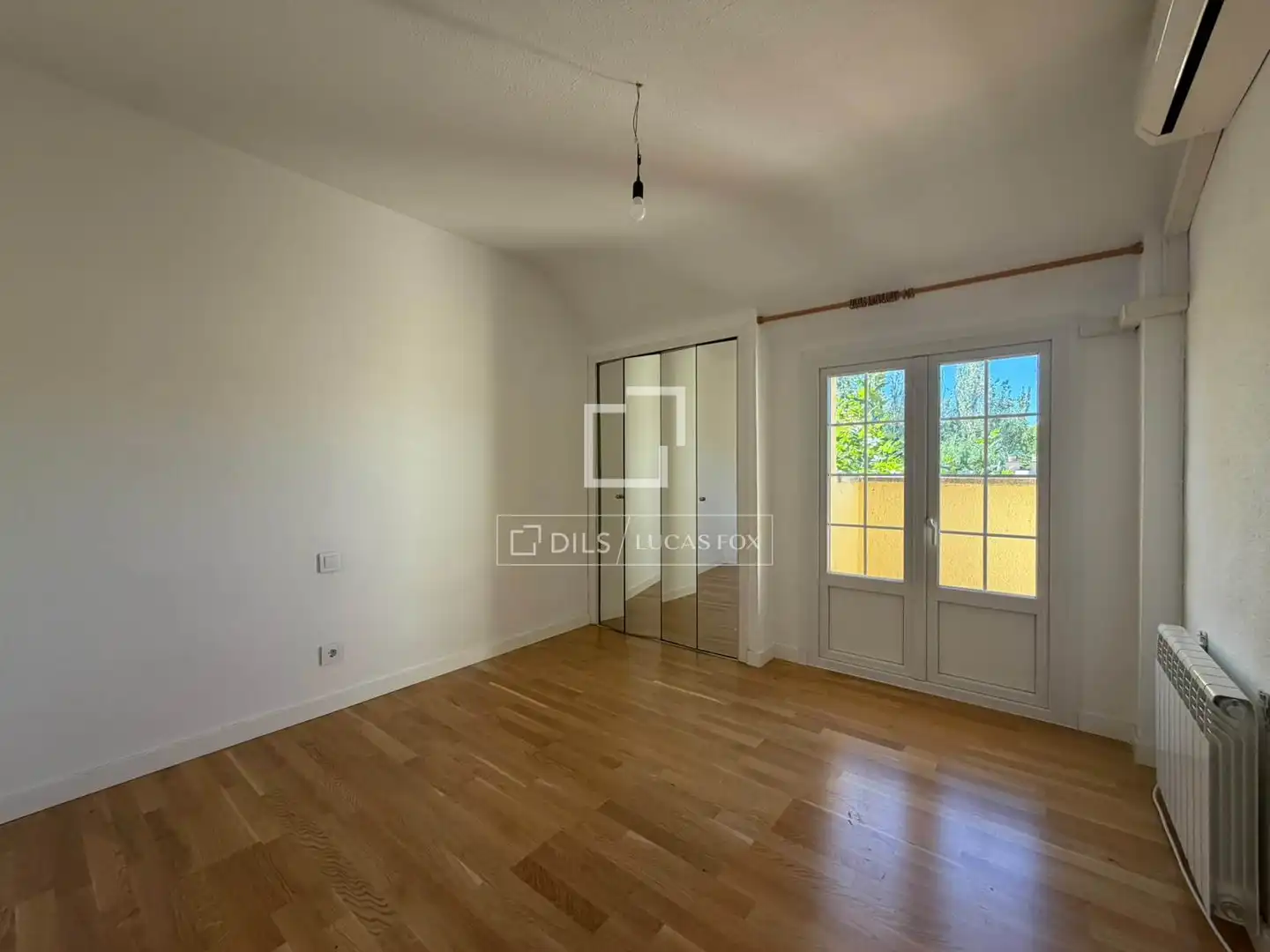 Exterior view of Houses for rent in El Soto de la Moraleja