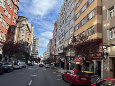Local comercial en venta en Avenida de Arteixo 7