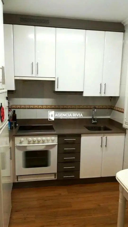 Kitchen of Flat for rent in Gijón   with Heating and Furnished