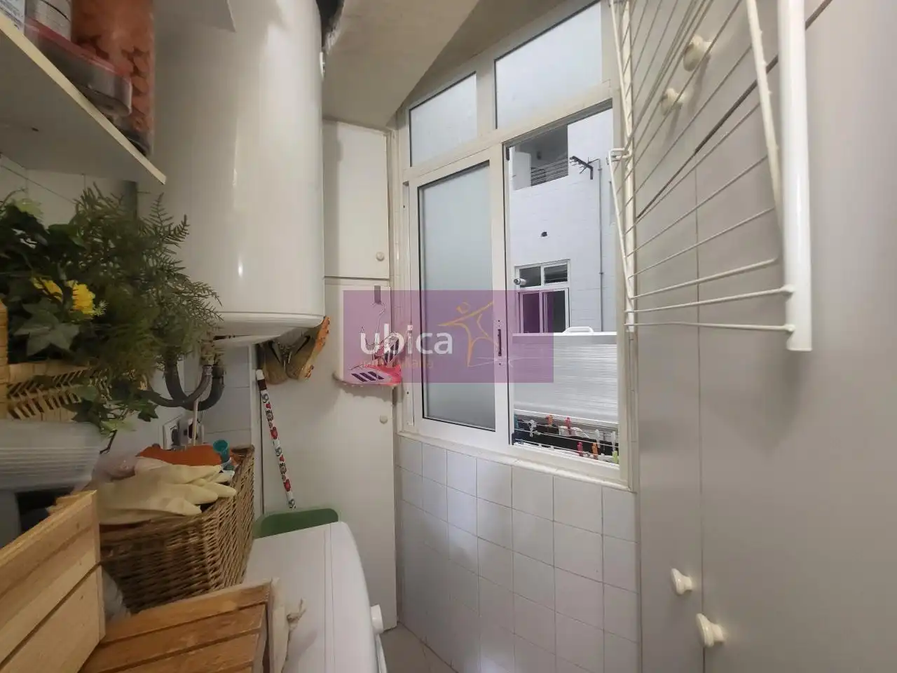 Cocina de Piso en venta en Vigo  con Calefacción, Parquet y Trastero