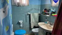 Bathroom of Flat for sale in  Madrid Capital  with Air Conditioner, Heating and Parquet flooring