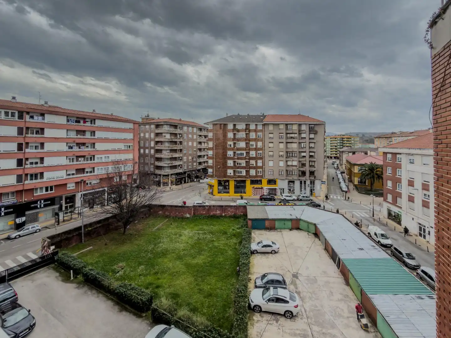 Aparcament de Pis en venda en Torrelavega  amb Calefacció, Parquet i Traster