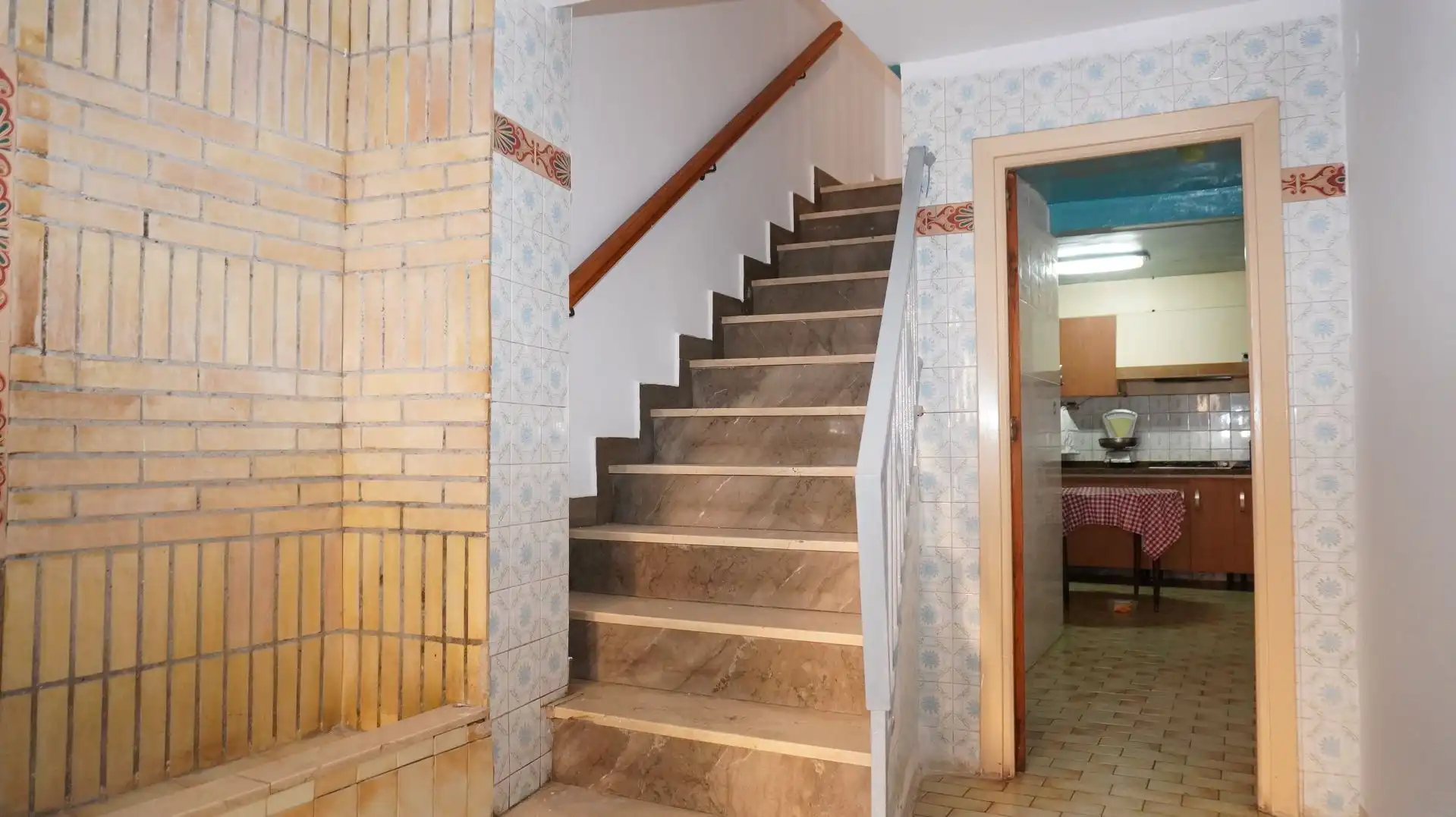 Casa adosada en venta en Motril con Terraza, Trastero y Amueblado