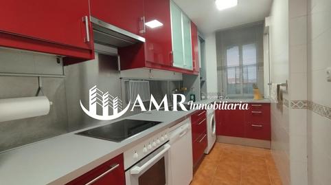 Foto 2 de Casa adosada en venta en Del Cerro, Yunclillos, Toledo