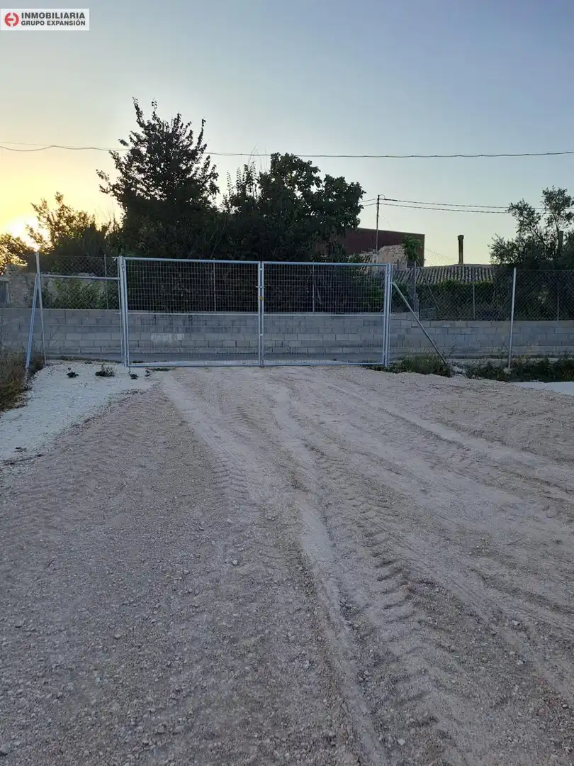 Casa o xalet en venda en El Pinós / Pinoso amb Aire condicionat, Calefacció i Jardí privat