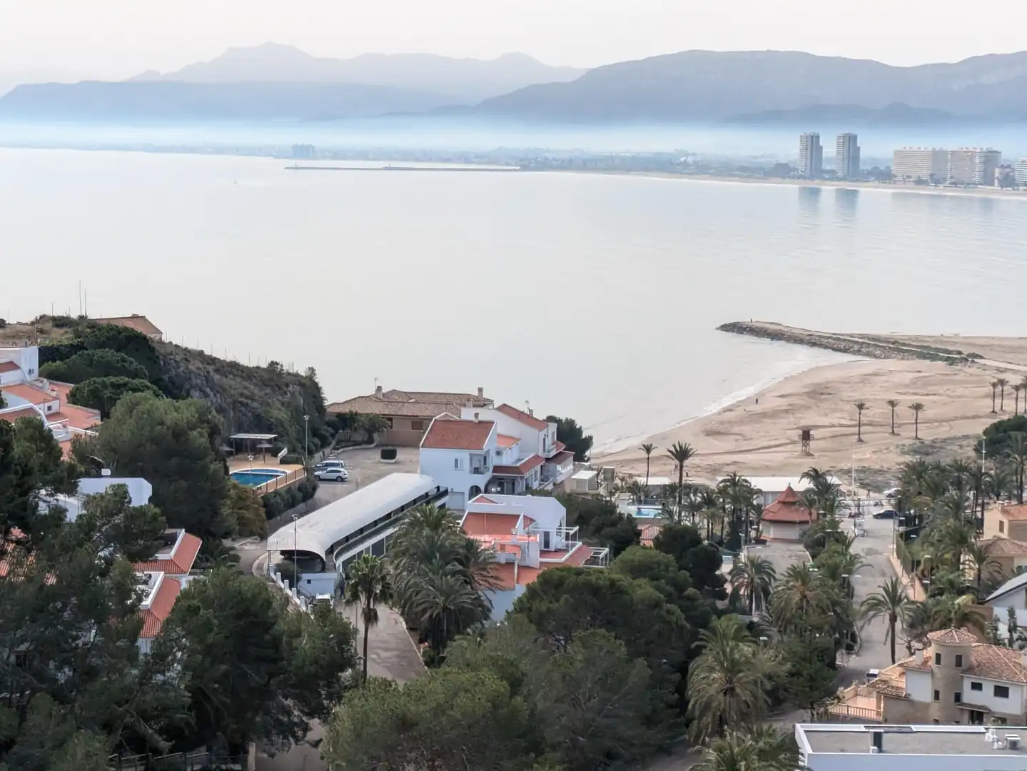 Appartement compact avec piscine à vendre à El Faro