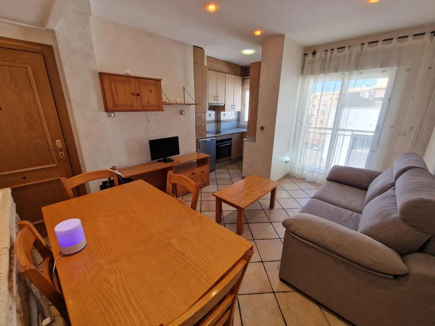 Sala de estar de Apartamento en venta en Águilas con Amueblado y Balcón