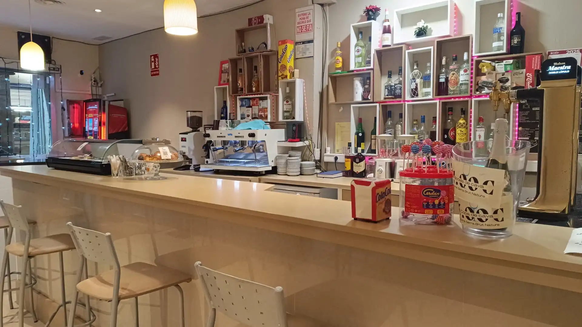 Local commercial à louer à Centre - Can Nadal, imagen 6