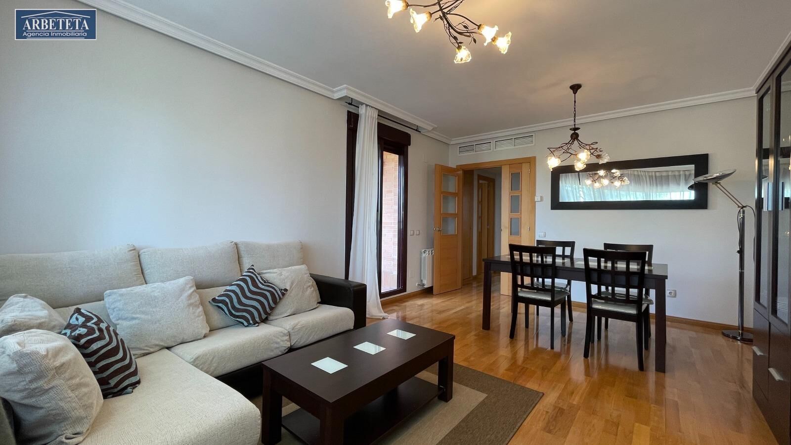 Sala d'estar de Pis en venda en Yebes amb Calefacció, Terrassa i Piscina comunitària