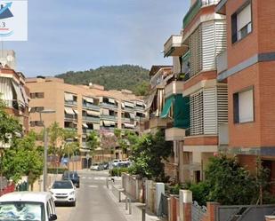 Vista exterior de Pis en venda en Gavà amb Terrassa i Balcó