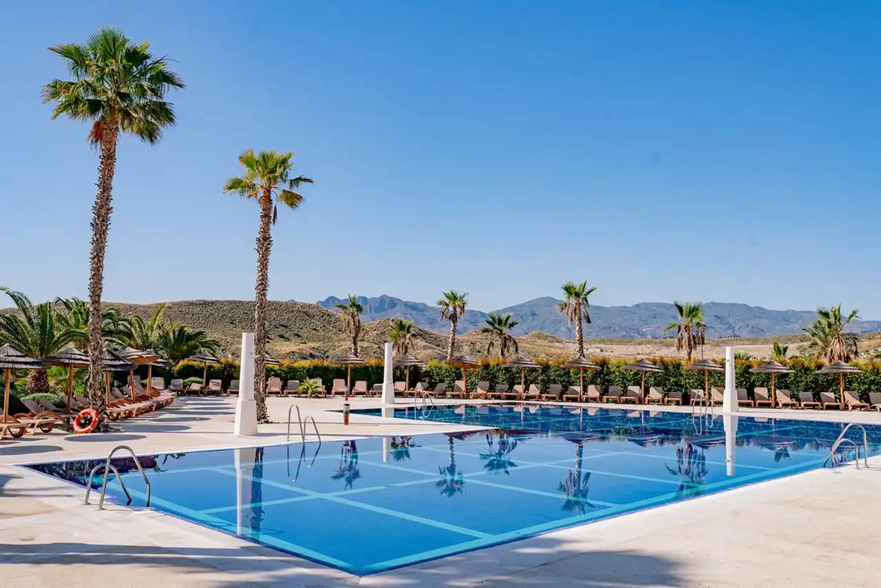 Terraced house with pool for sale in Golf Valle Este, imagen 21