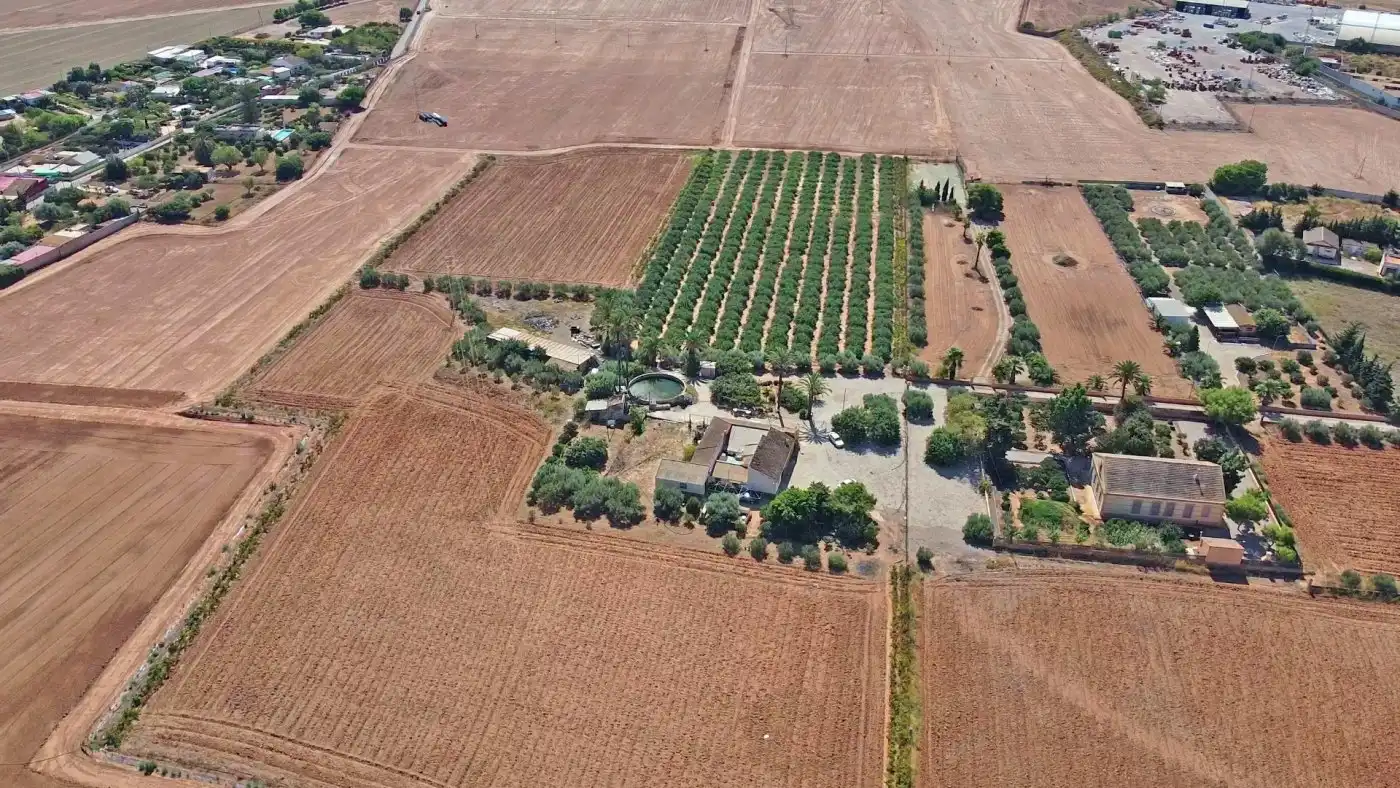 Casa rústica amb jardí en venda a Pedanías Este, imagen 4