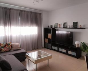 Sala d'estar de Pis de lloguer en  Santa Cruz de Tenerife Capital amb Moblat, Forn i Rentadora