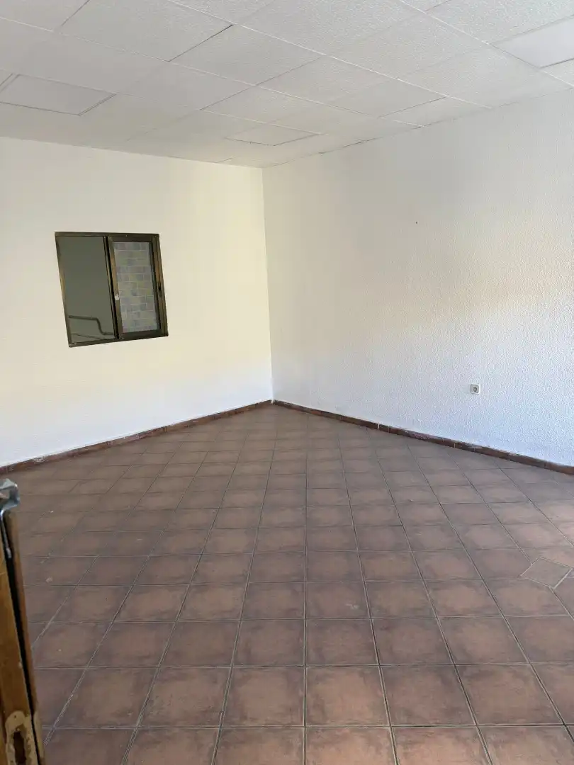 Terrasse von Fabrikhallen zum Verkauf in Fuenlabrada
