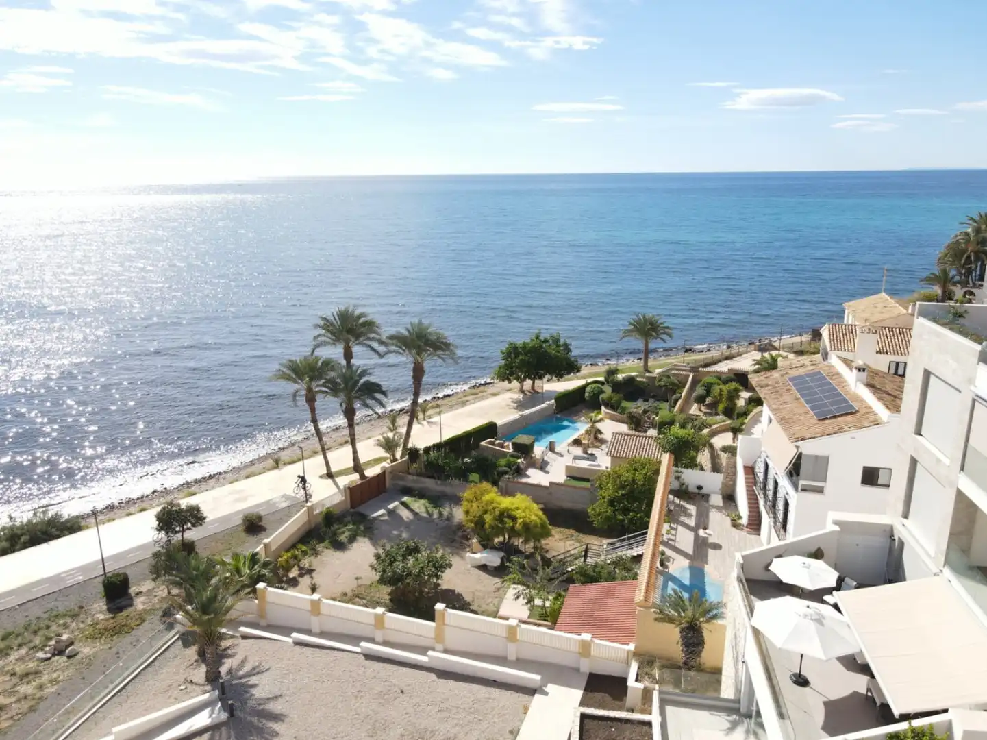 Außenansicht von Wohnungen zum Verkauf in Villajoyosa / La Vila Joiosa mit Klimaanlage, Privatgarten und Terrasse