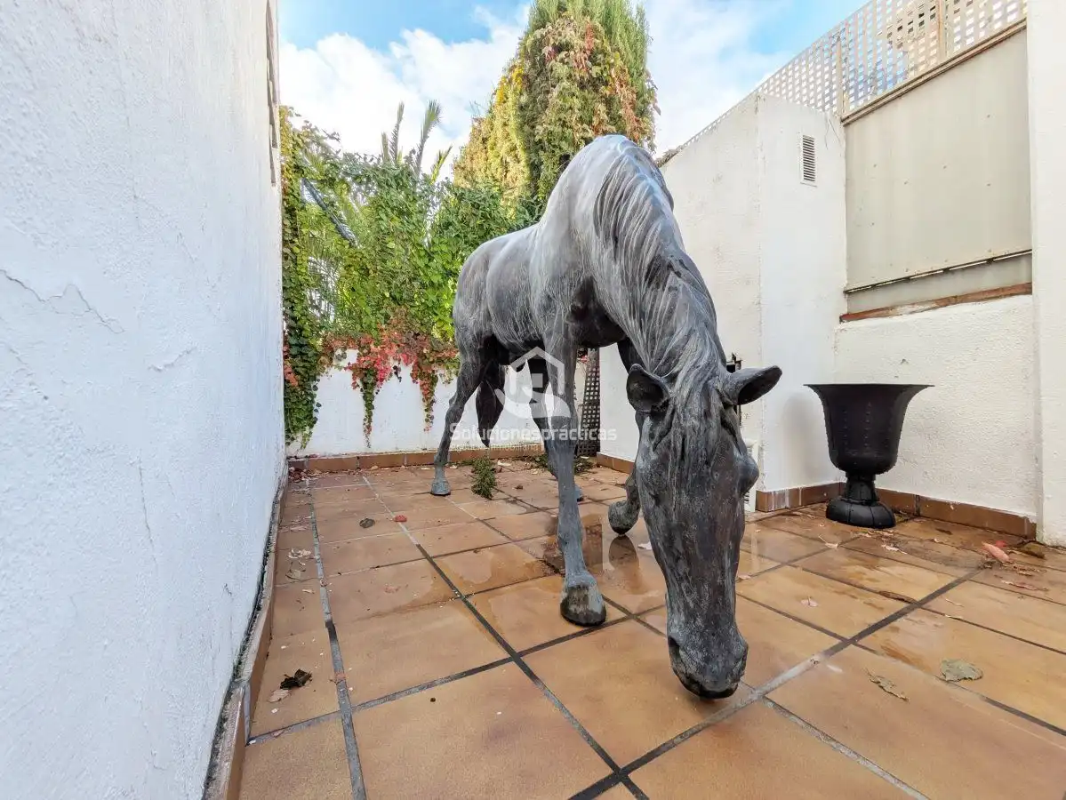 Vista exterior de Casa o xalet en venda en Jaén amb Aire condicionat, Calefacció i Terrassa