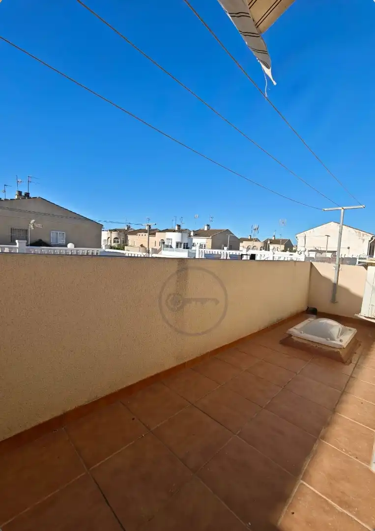 Terrassa de Casa adosada en venda en Los Alcázares amb Aire condicionat, Terrassa i Moblat