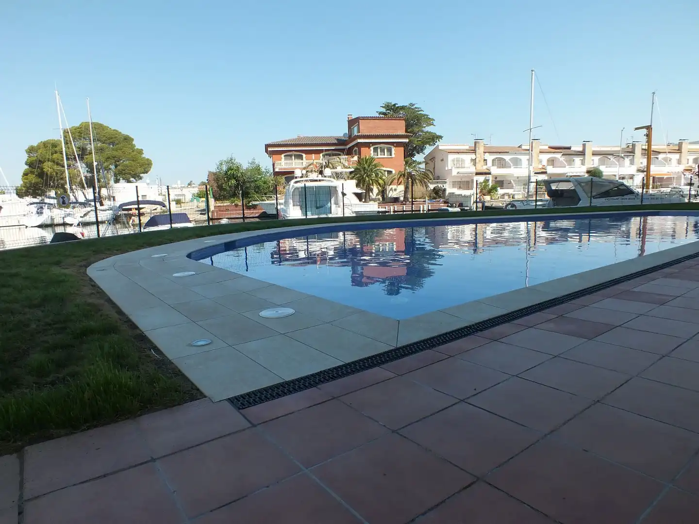 Piscina de Apartamento en venta en Roses con Aire acondicionado, Calefacción y Terraza