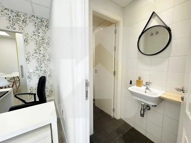 Badezimmer von Geschaftsraum zum Verkauf in Valdemoro mit Klimaanlage