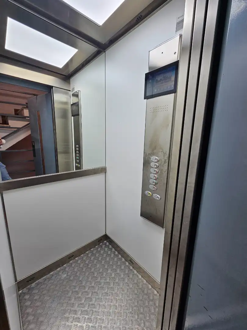 Wohnung zur Miete in Via Augusta, Llevant