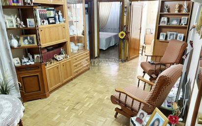 Sala d'estar de Pis en venda en  Madrid Capital amb Aire condicionat i Calefacció