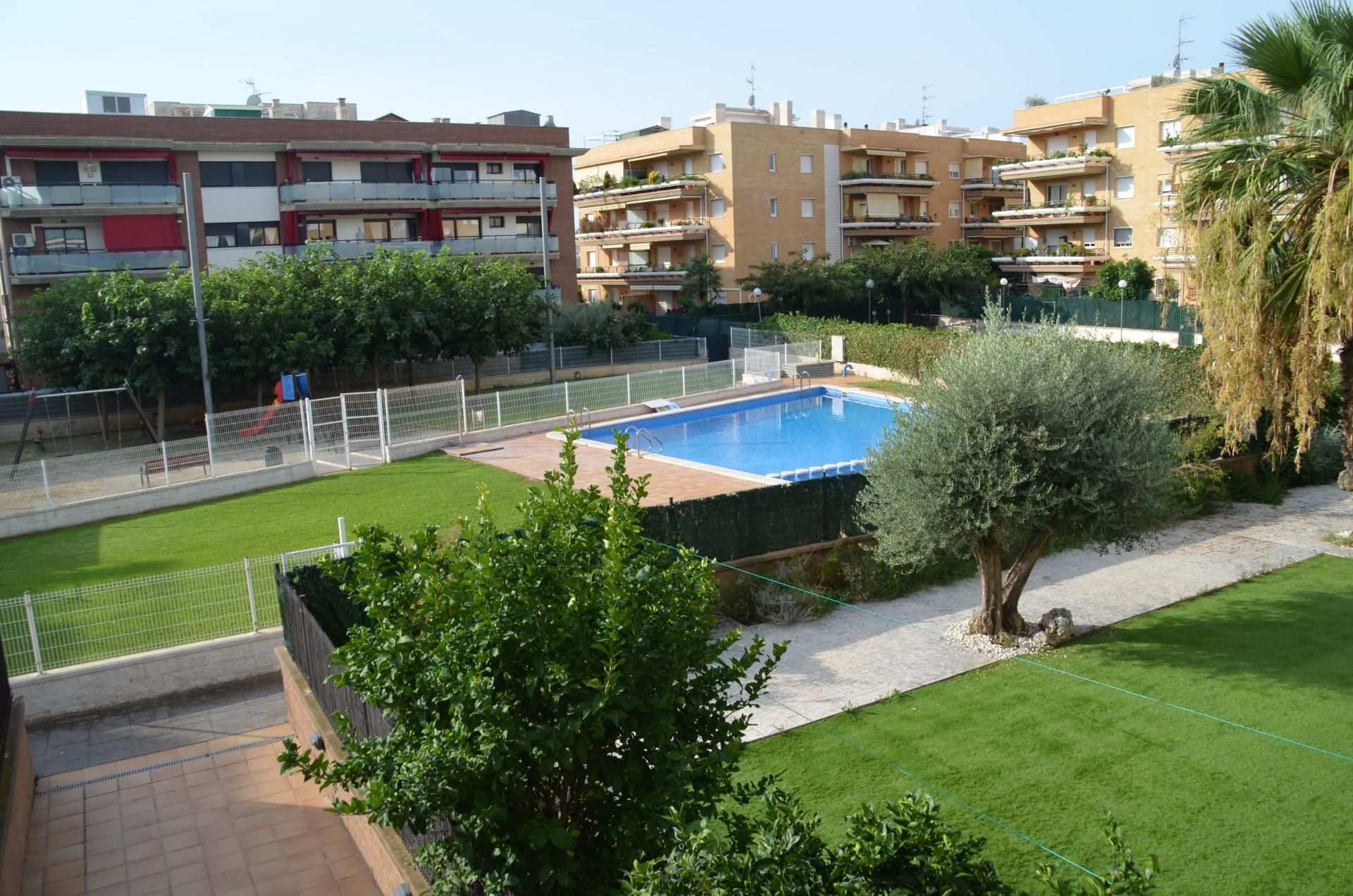 Piscina de Piso en venta en Cunit con Calefacción, Jardín privado y Terraza