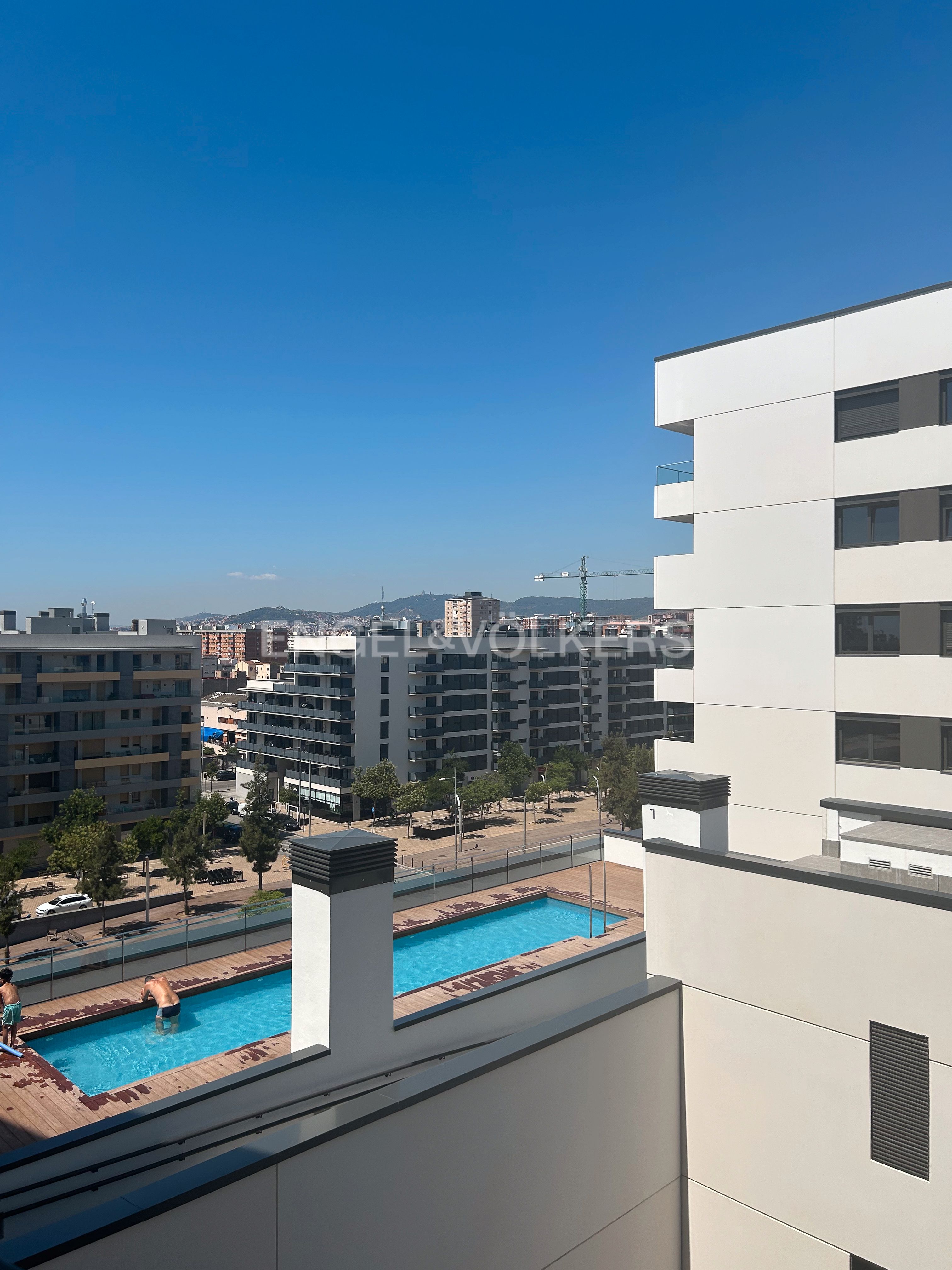 Exterior view of Apartment to rent in Badalona  with Air Conditioner, Heating and Parquet flooring