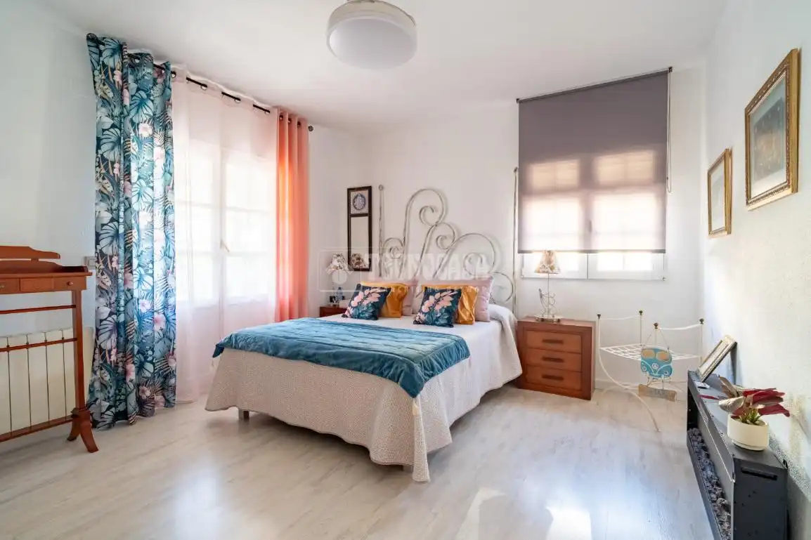 Habitación de Casa adosada en venta en Padul con Terraza y Piscina comunitaria