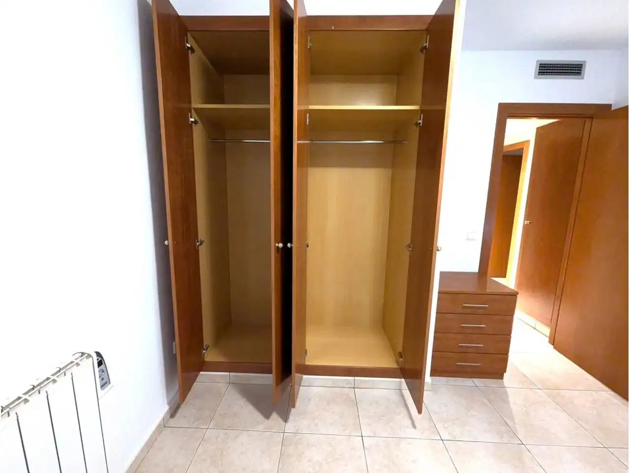 Habitación de Piso en venta en Torroella de Montgrí con Aire acondicionado, Calefacción y Alarma