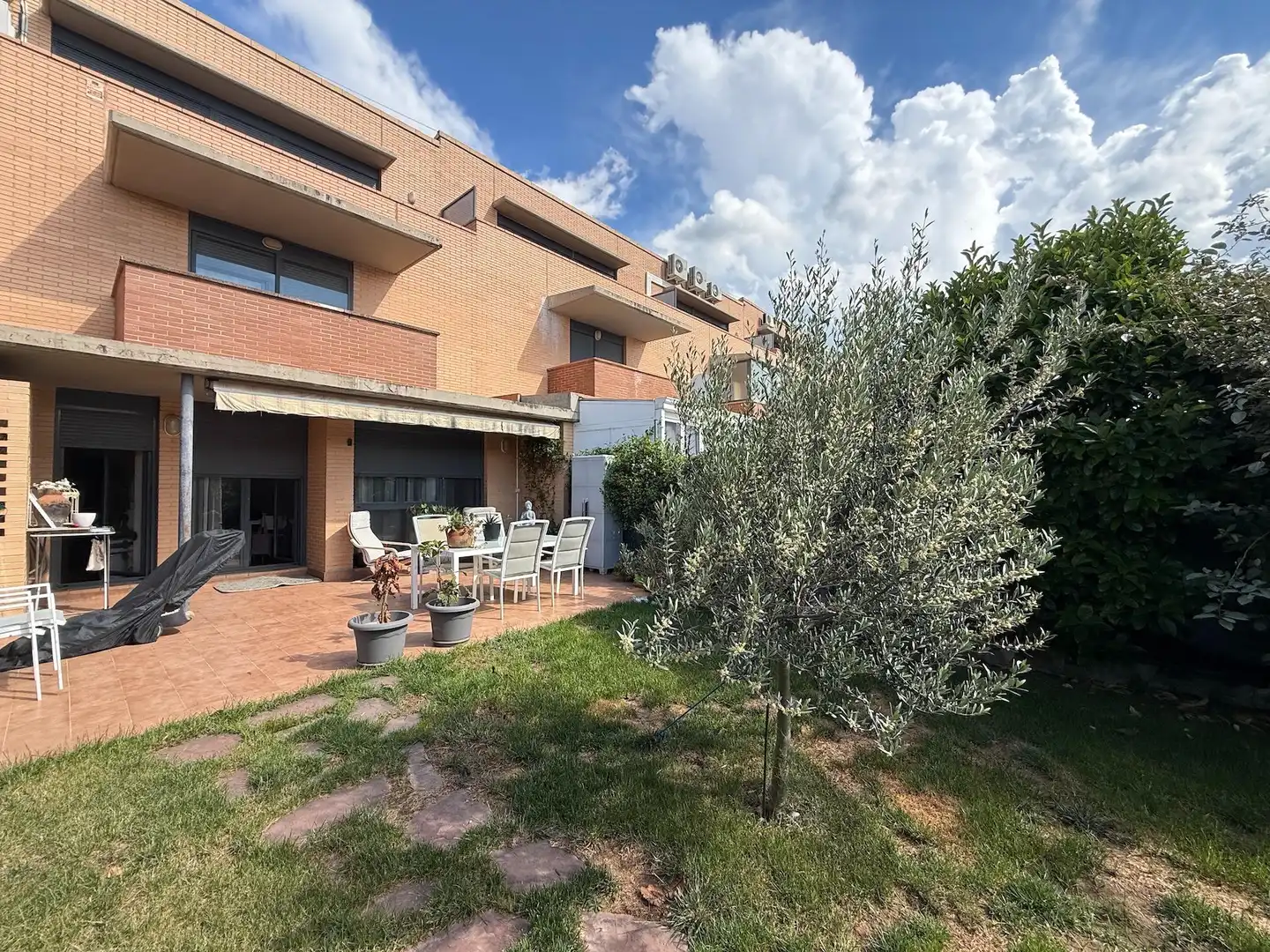 Jardín de Casa adosada en venta en Cuarte de Huerva con Aire acondicionado, Calefacción y Jardín privado