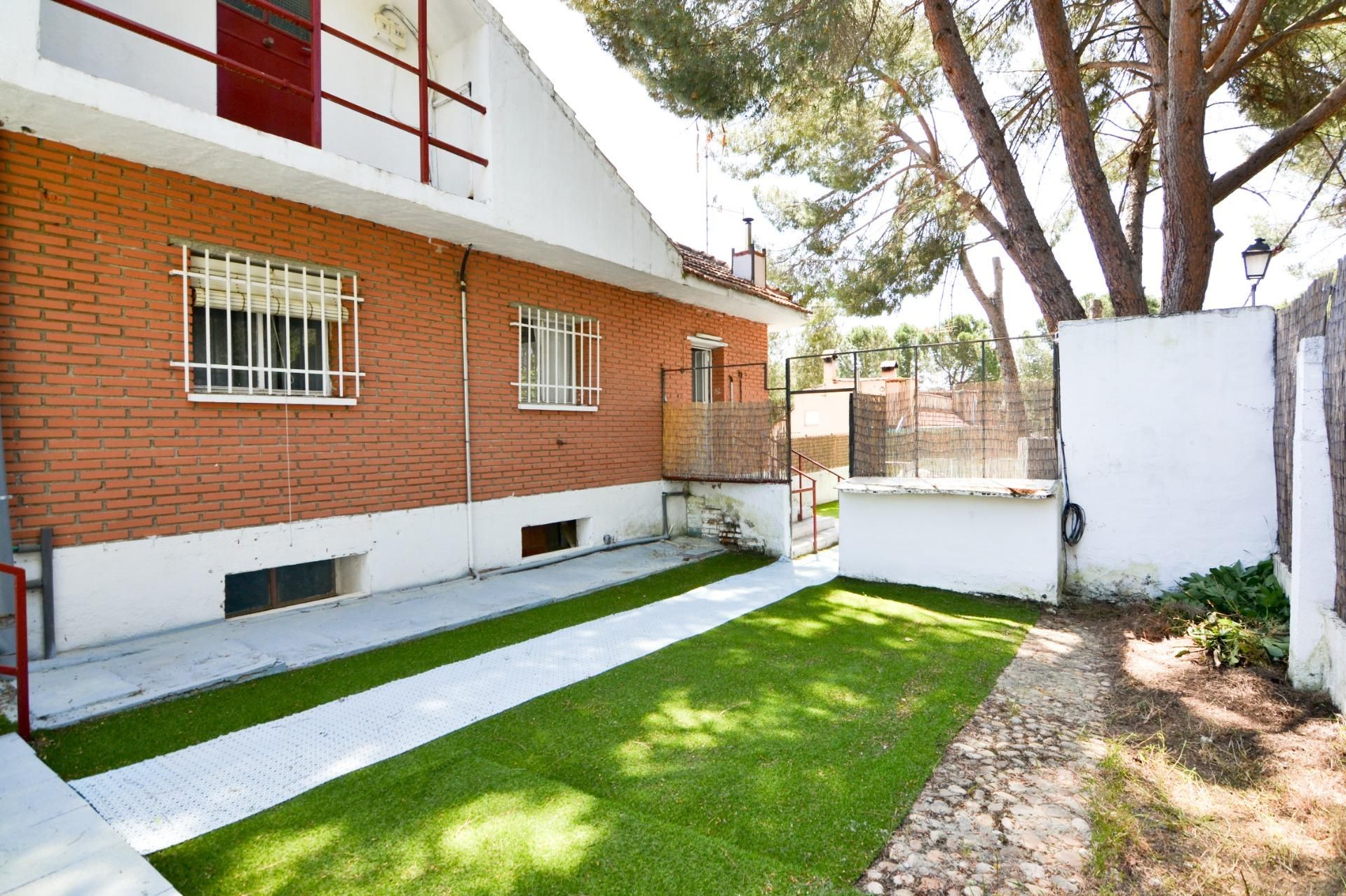 Garden of House or chalet for sale in Navas del Rey  with Heating, Private garden and Terrace
