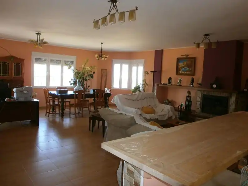 Detached house with garden for sale in Tobarra