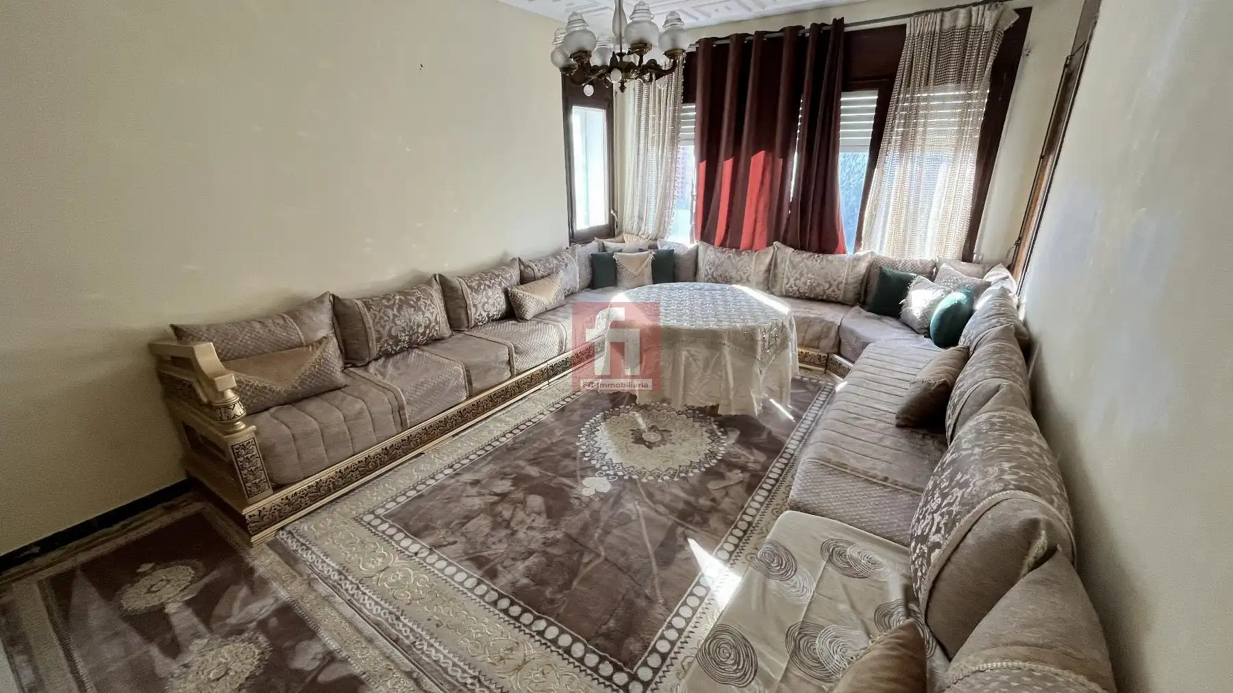 Sala d'estar de Casa adosada en venda en Vilafranca del Penedès amb Aire condicionat, Calefacció i Terrassa