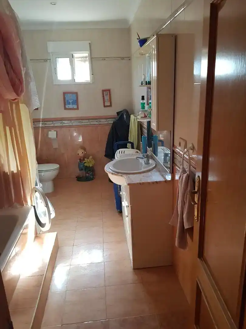 Bany de Casa o xalet en venda en Elche / Elx amb Aire condicionat i Piscina