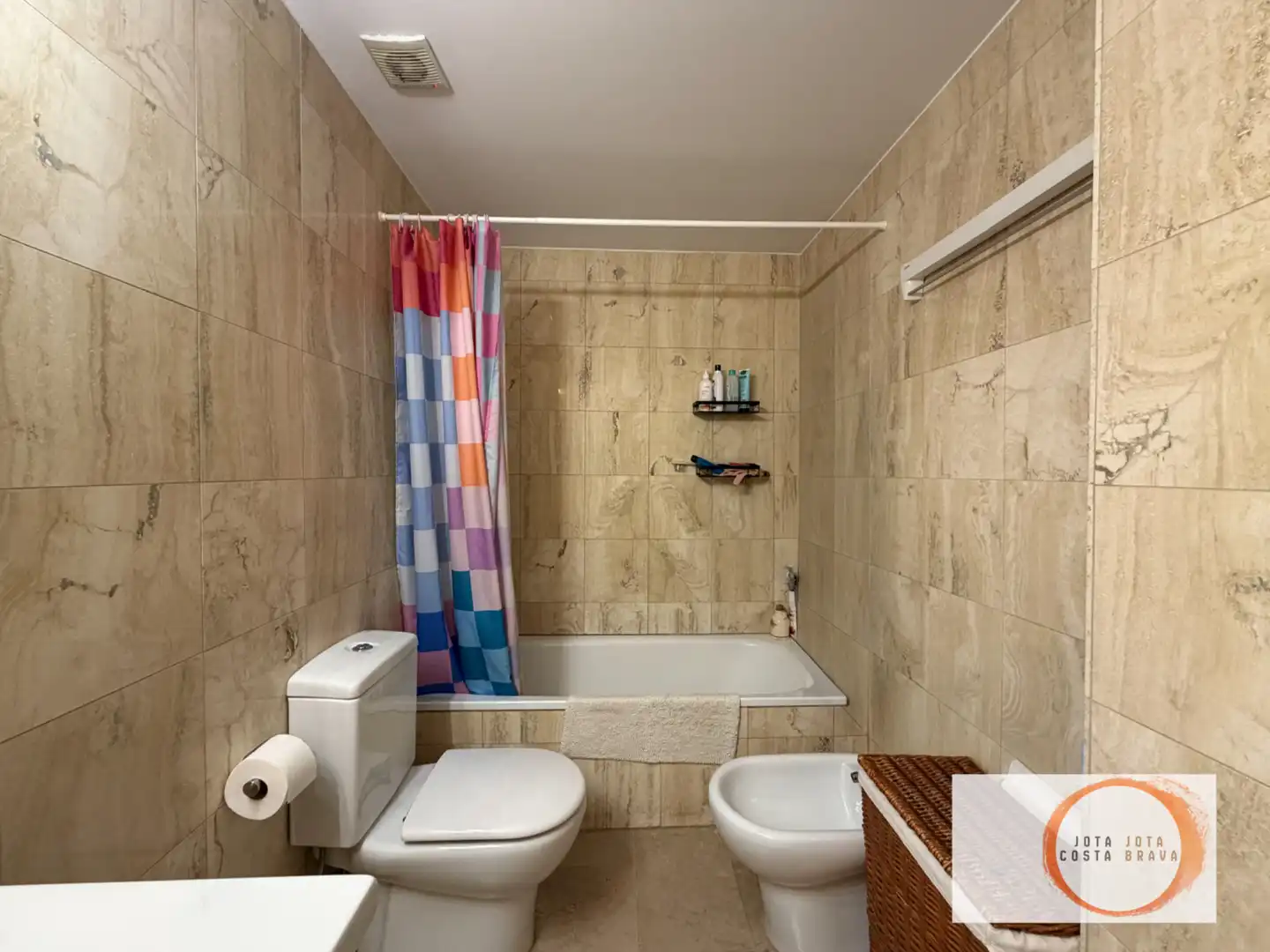 Bany de Apartament en venda en Girona amb Calefacció i Balcó