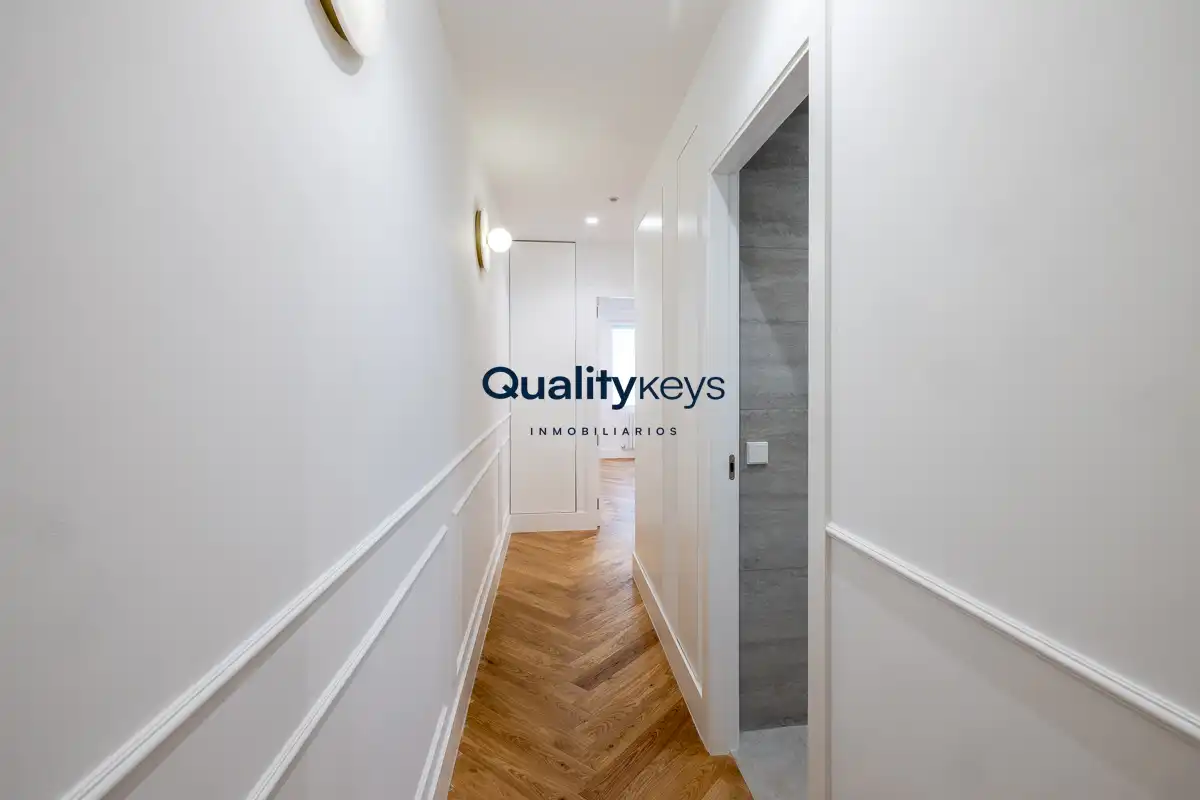 Flat for sale in Madrid  with Air Conditioner, Heating and Storage room
