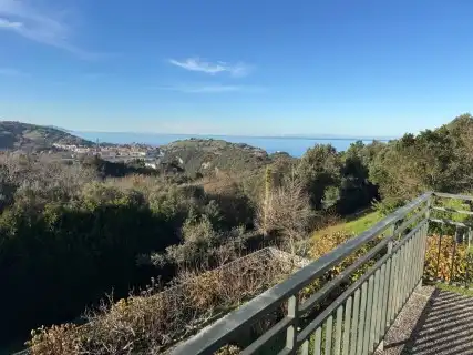 Vista exterior de Casa o xalet en venda en Zumaia amb Jardí privat, Terrassa i Moblat