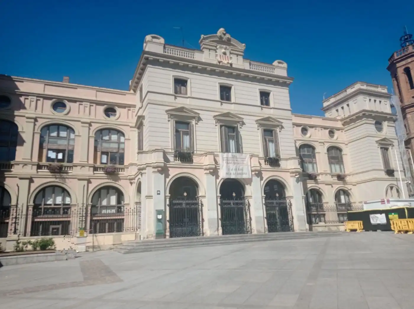 Außenansicht von Fabrik Grundstücke zum Verkauf in Sabadell
