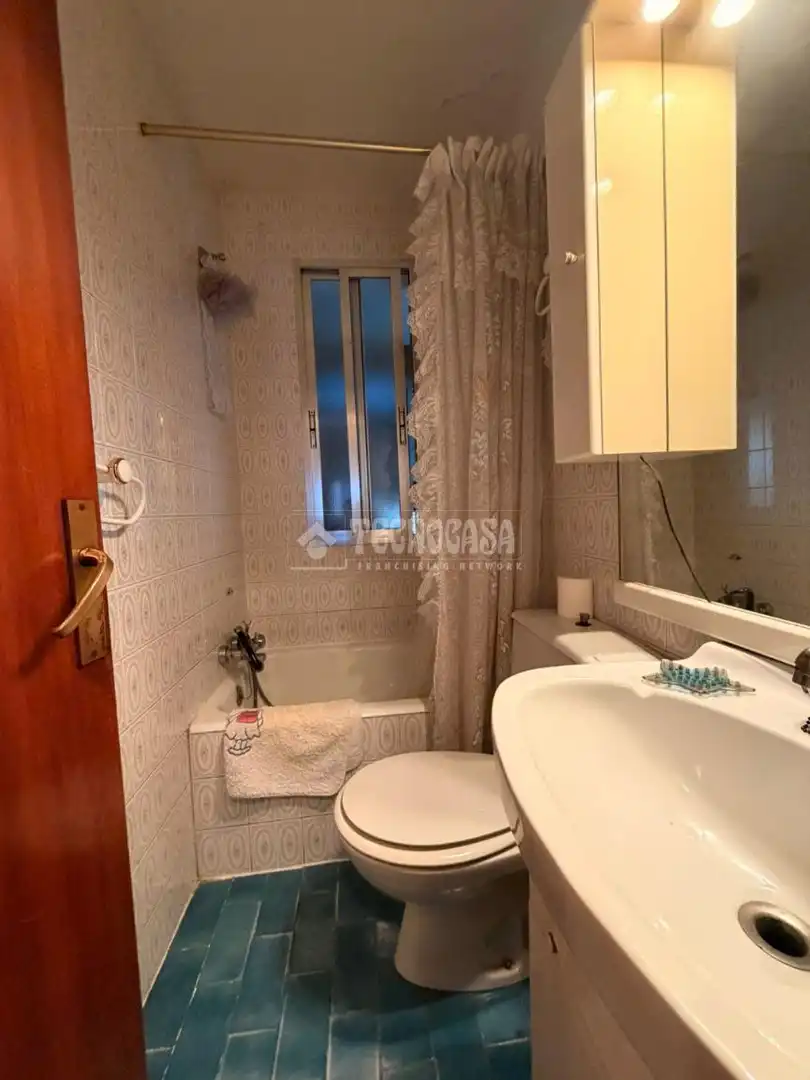 Baño de Piso en venta en Madrid con Terraza y Balcón