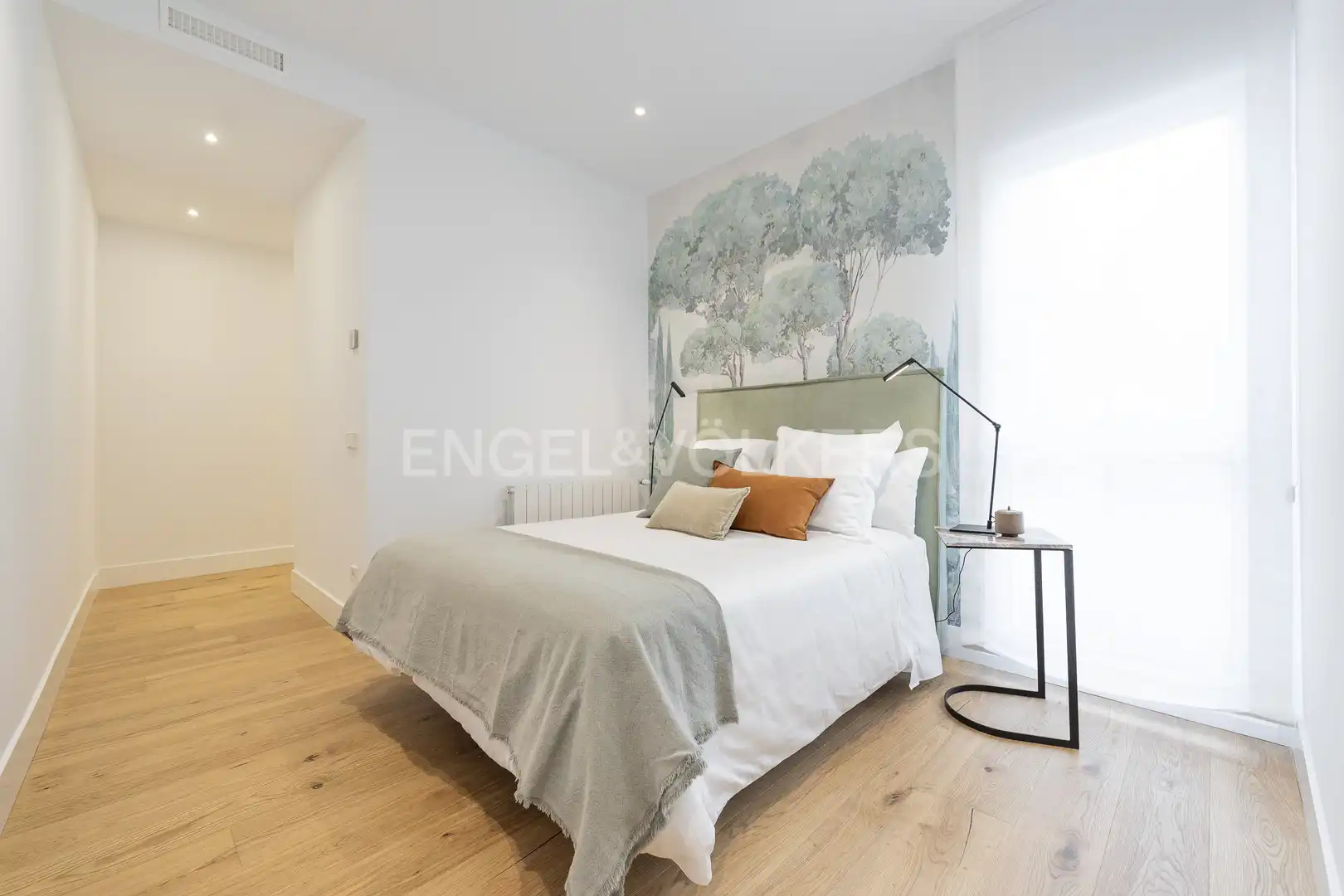 Schlafzimmer von Wohnung zur Miete in Madrid mit Klimaanlage, Heizung und Möbliert
