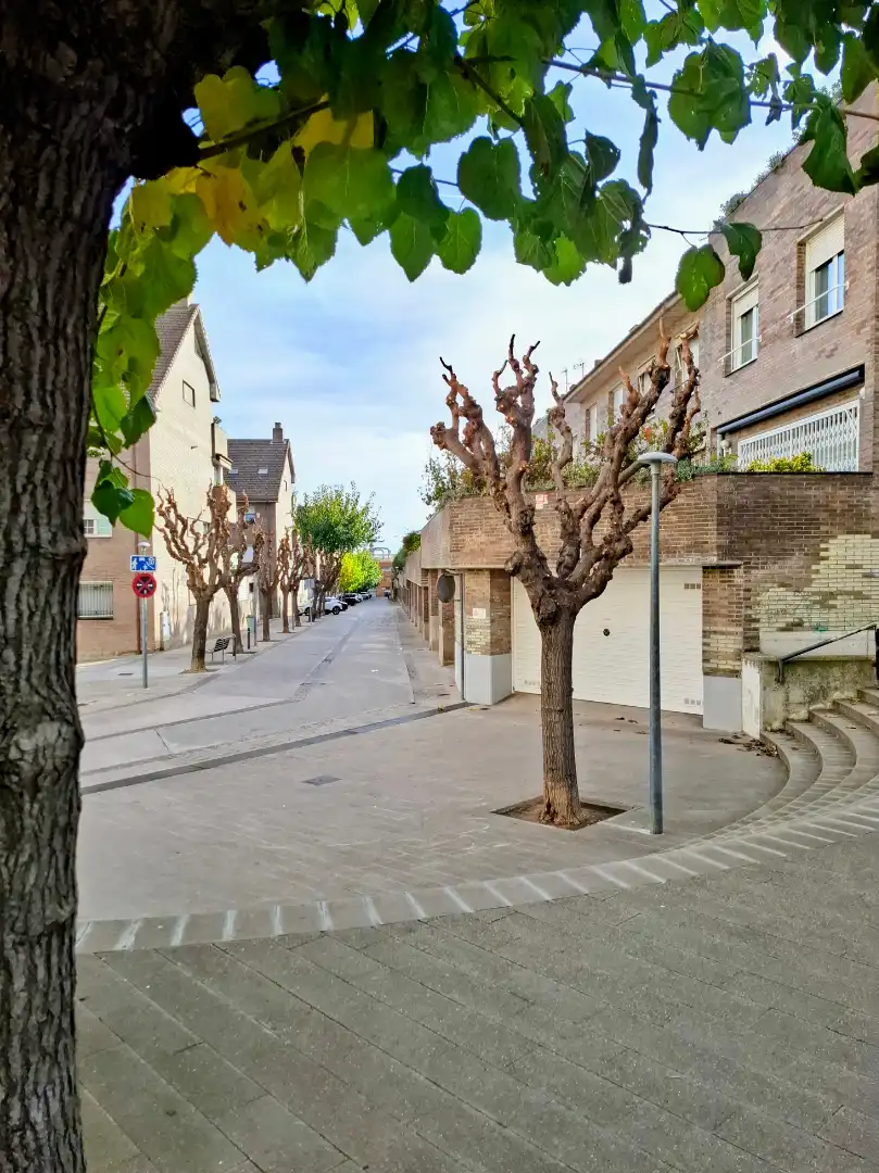 Vista exterior de Casa adosada en venta en Sabadell con Aire acondicionado, Calefacción y Terraza