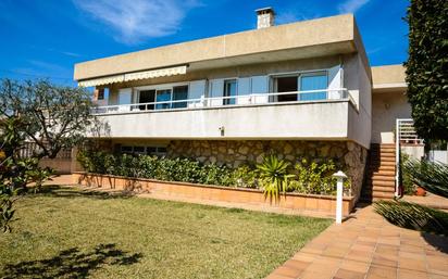 Vista exterior de Casa o xalet en venda en Calafell amb Calefacció, Jardí privat i Terrassa